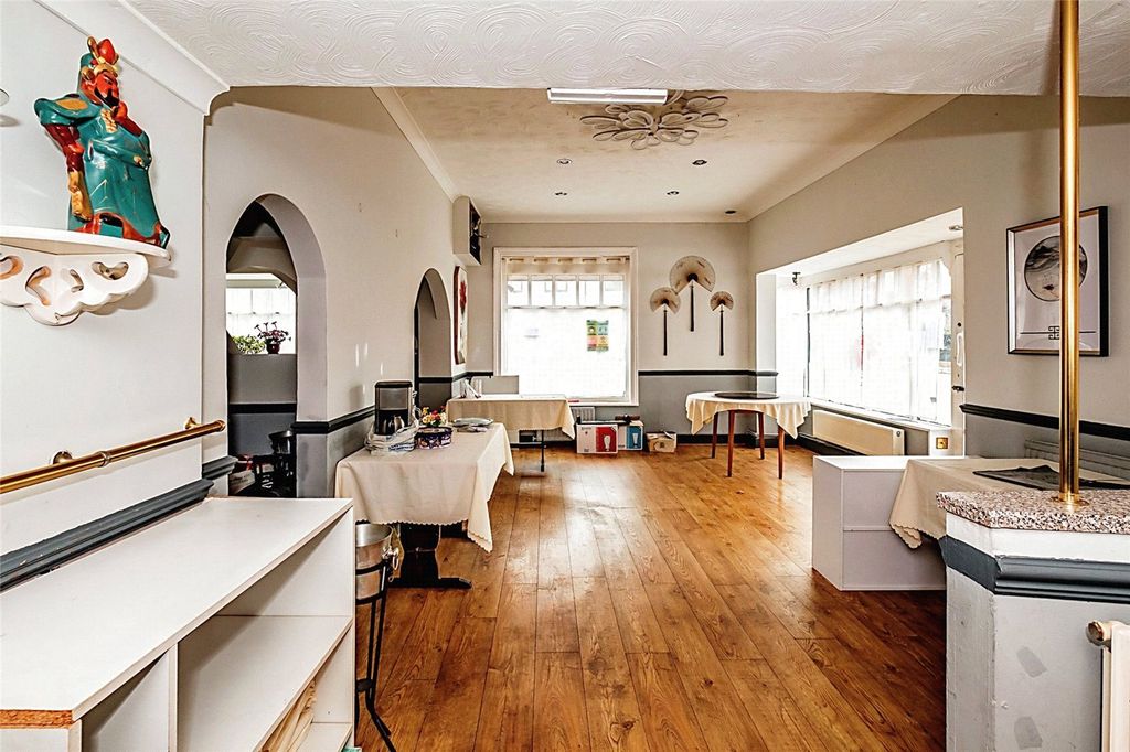 Property photo 2 of 16 Restaurant