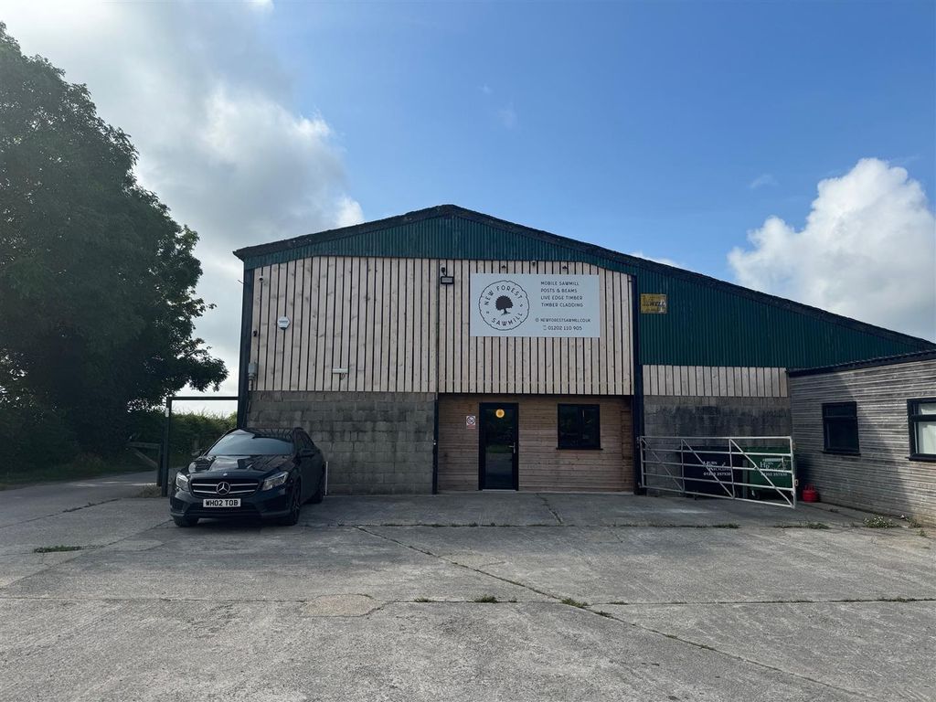 Property photo 1 of 8 Throatfield 2.Jpg