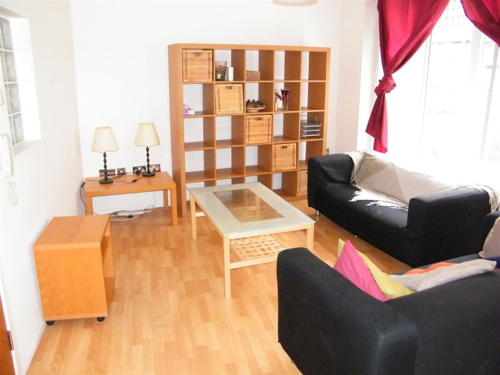 Property photo 3 of 6