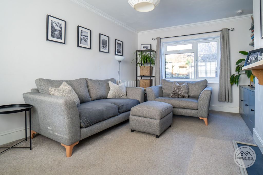 Property photo 3 of 25