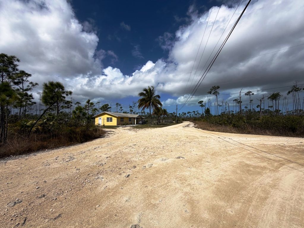 Property photo 2 of 8