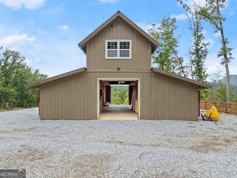 Property photo 1 of 31