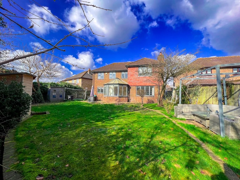 Property photo 2 of 21