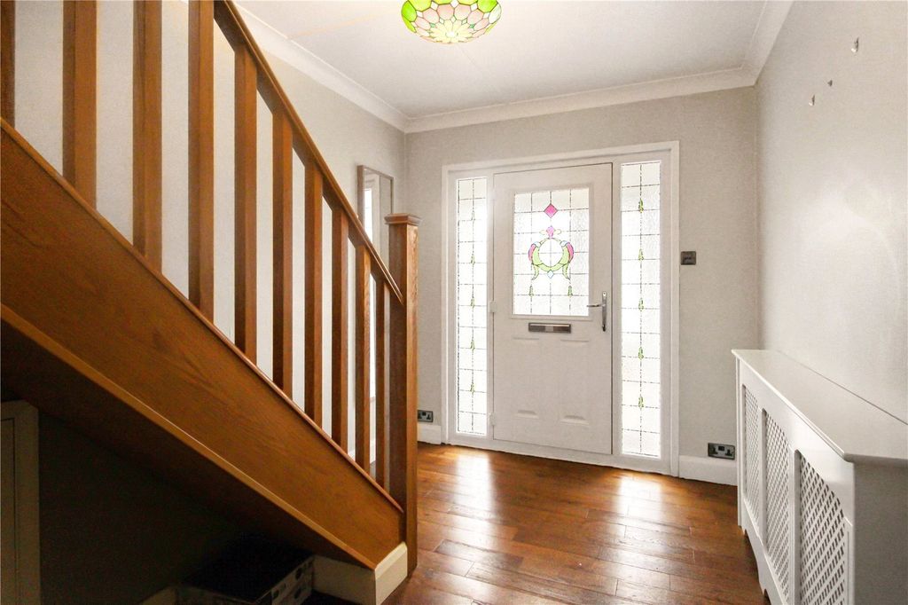 Property photo 2 of 19 Picture No. 48