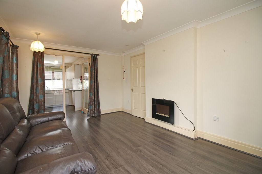 Additional image 5 of 2 bed flat for saleElsinore Close, Fleetwood FY7