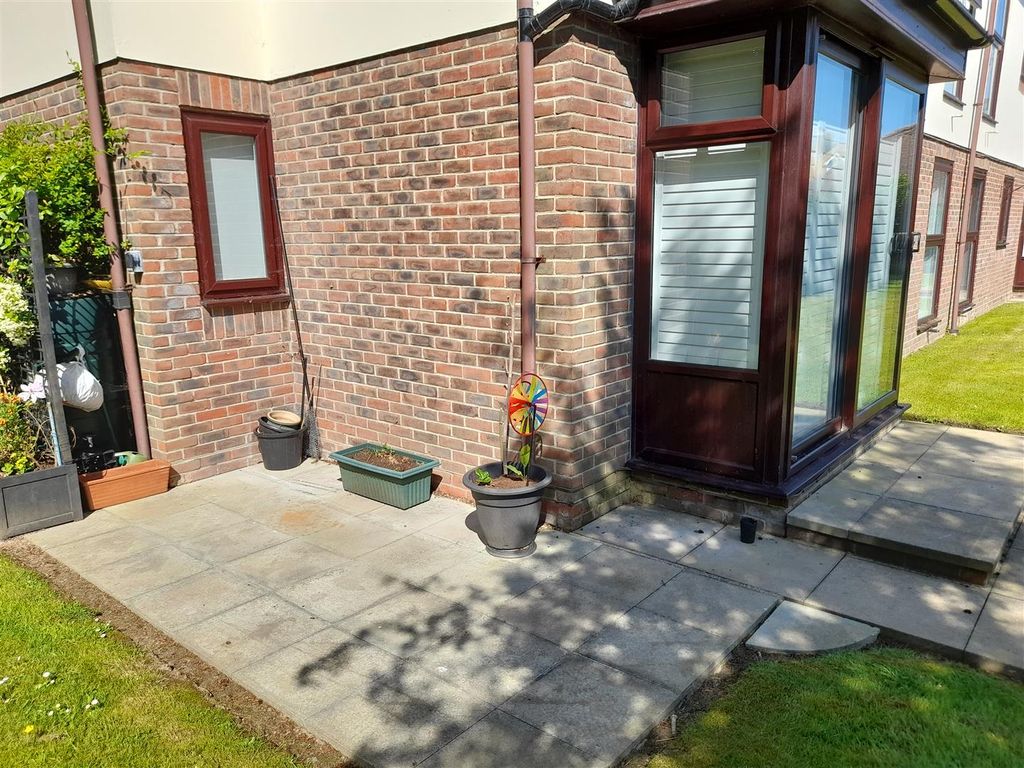 Property photo 2 of 17 Rear Garden.Jpg