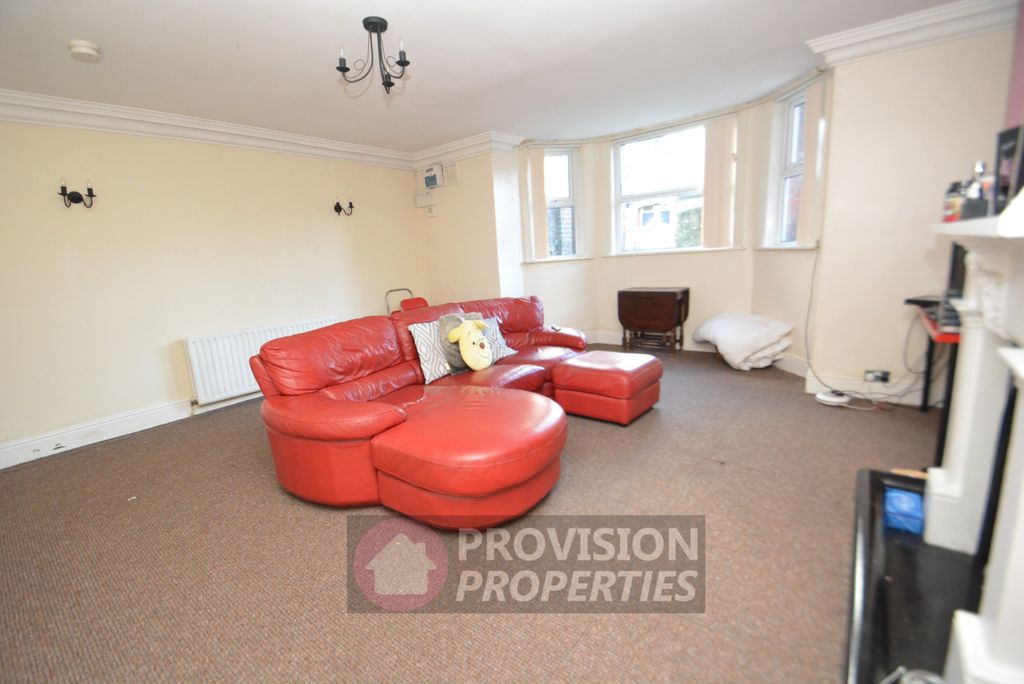 Property photo 1 of 8 Photo