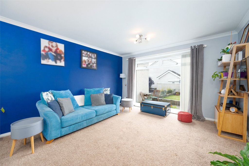 Property photo 2 of 23 Todhead Gardens 5