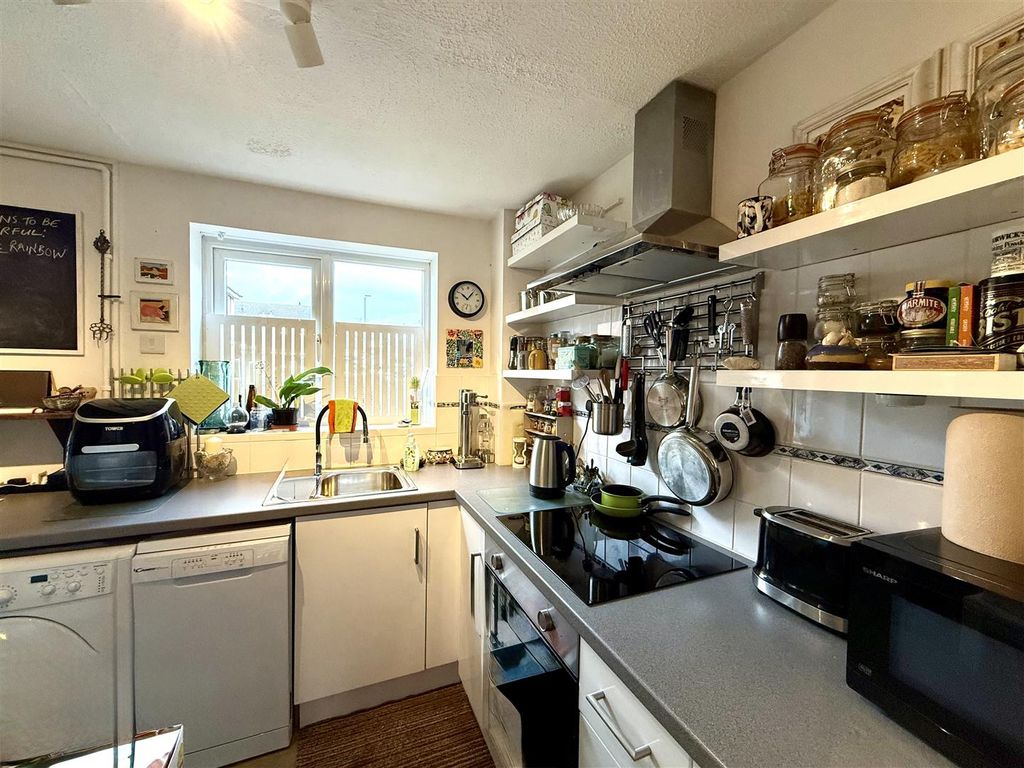 Property photo 2 of 13 Img_2039.Jpeg