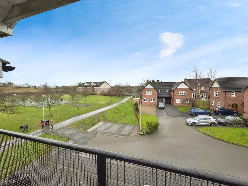 Property photo 2 of 14 Balcony