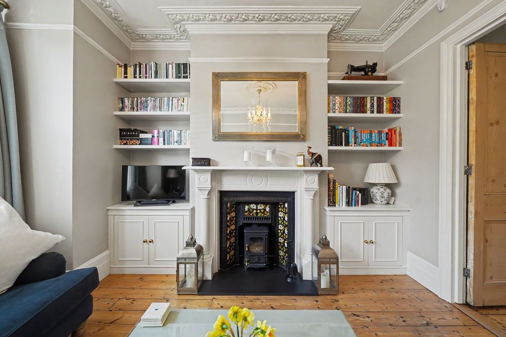 Property photo 3 of 12 Photo 4