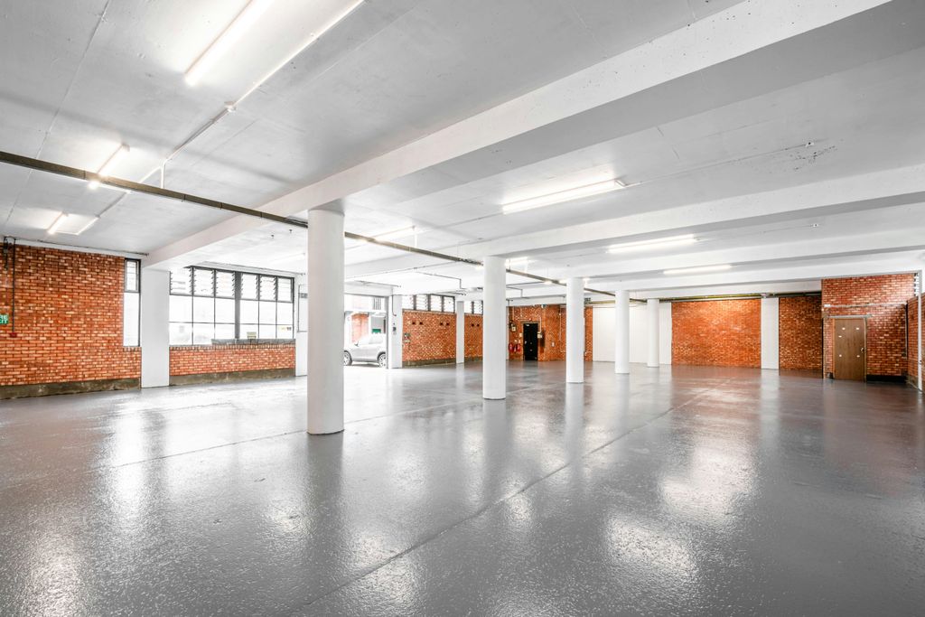 Property photo 1 of 13 Bayford St Business Centre U1 - Low Res 6.Jpg