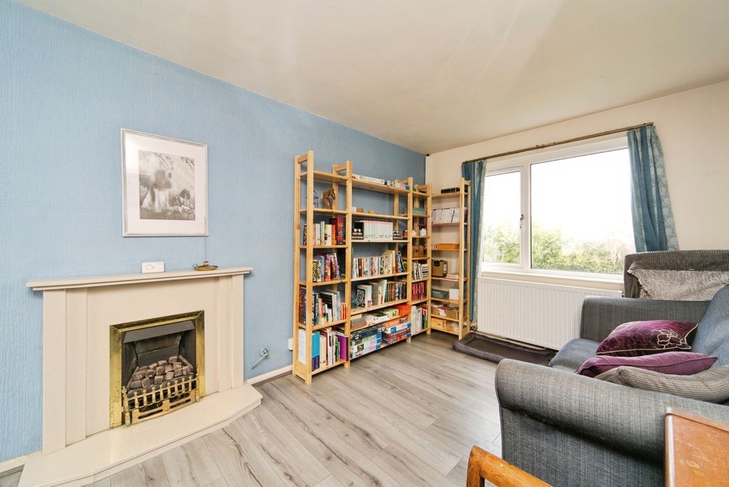 Property photo 2 of 18 Pbox-Img.Jpg