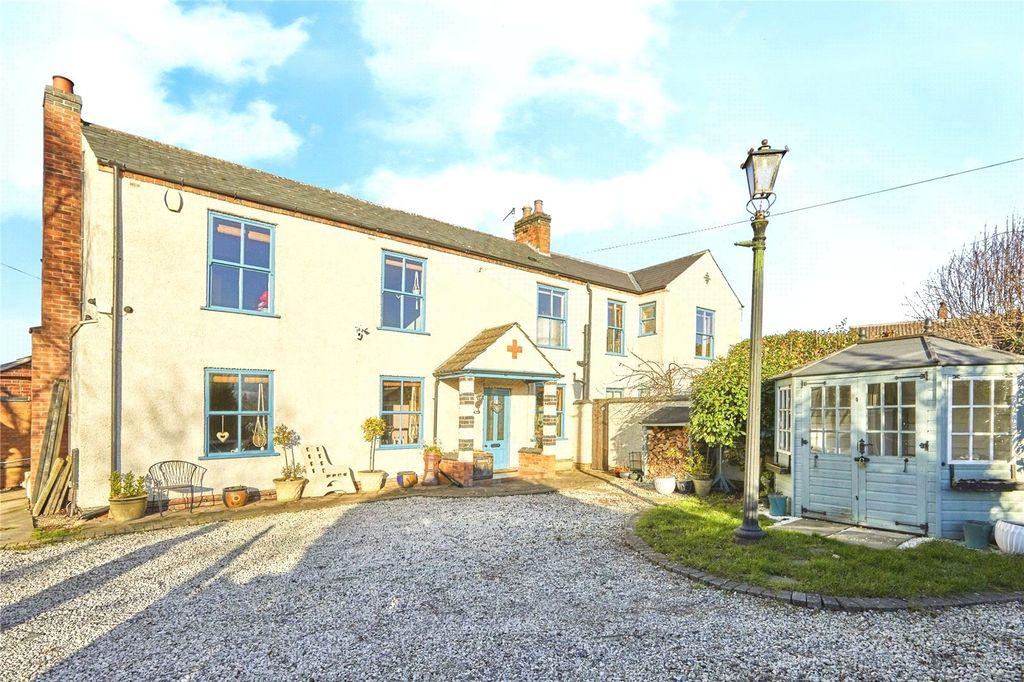 Property photo 1 of 19 Front