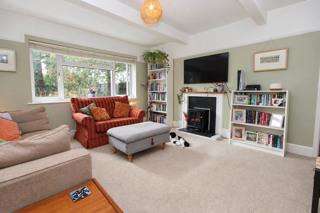 Property photo 3 of 12 1 (7).Png
