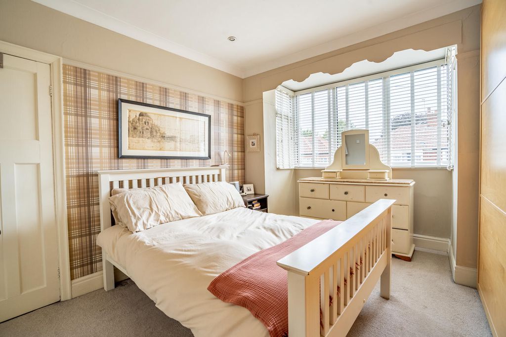 Property photo 3 of 14 Bedroom