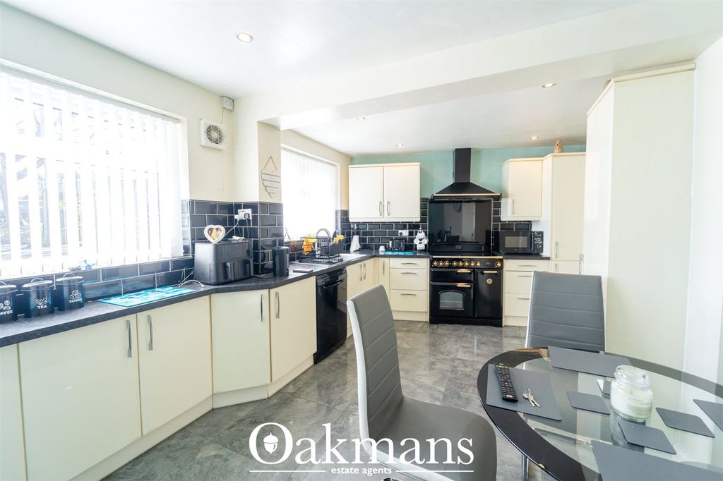 Property photo 3 of 15 Picture No. 27