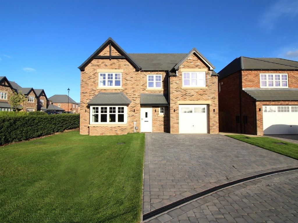 Property photo 1 of 32