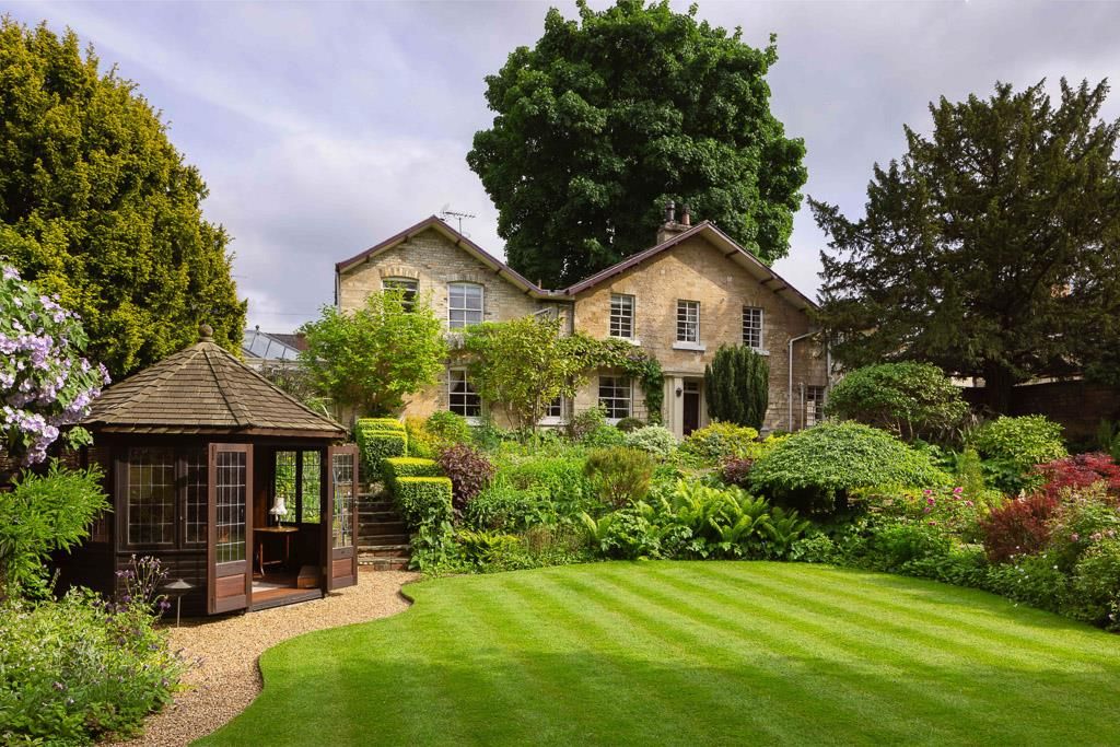 Property photo 1 of 21 251 High Street-1.Jpg