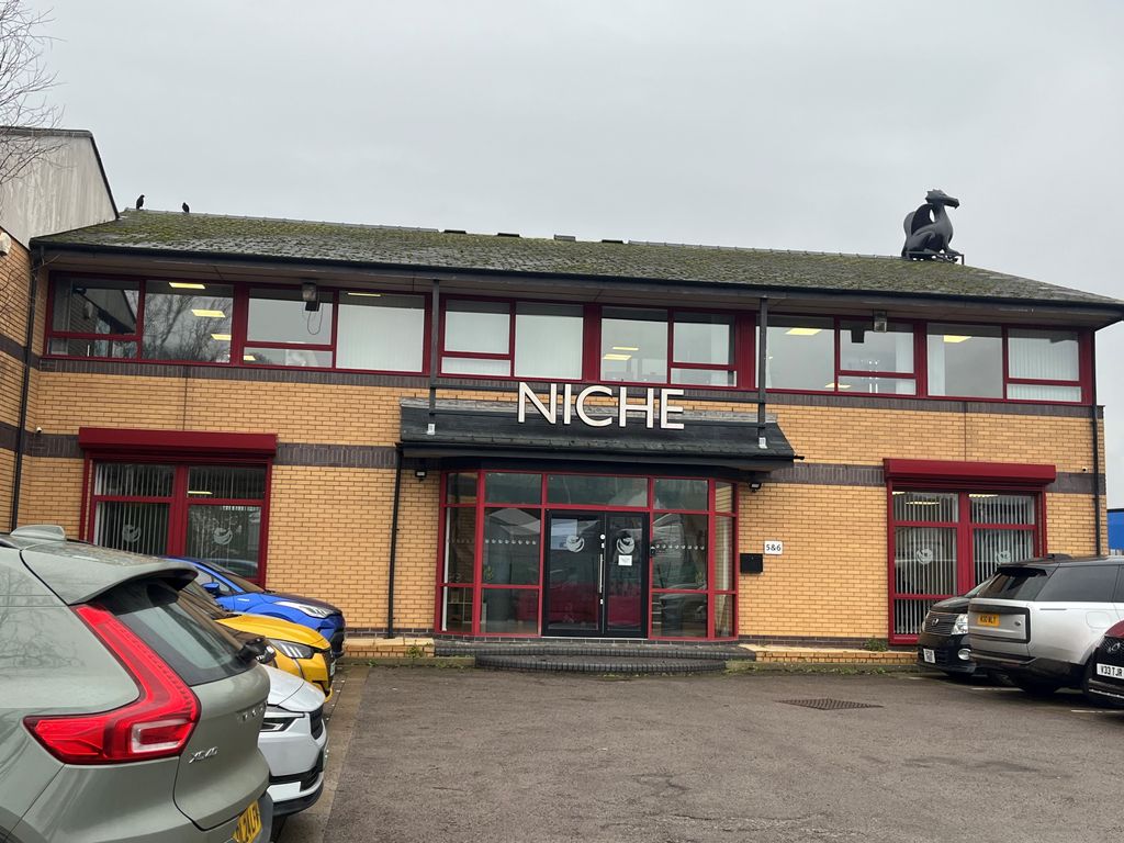 Property photo 1 of 18 Downstairs Corrider