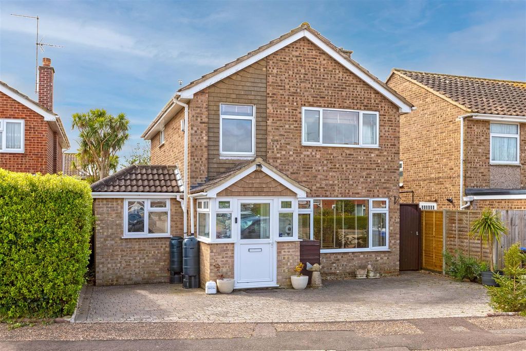 Property photo 1 of 17 Crossways_24.Jpg