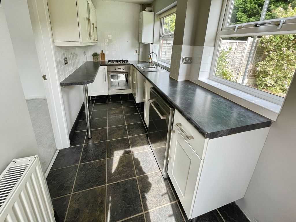 Property photo 3 of 14 Kitchen