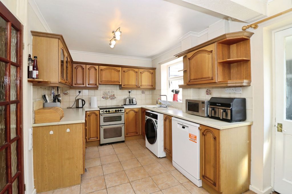Property photo 3 of 13 Pbox-Img.Jpg