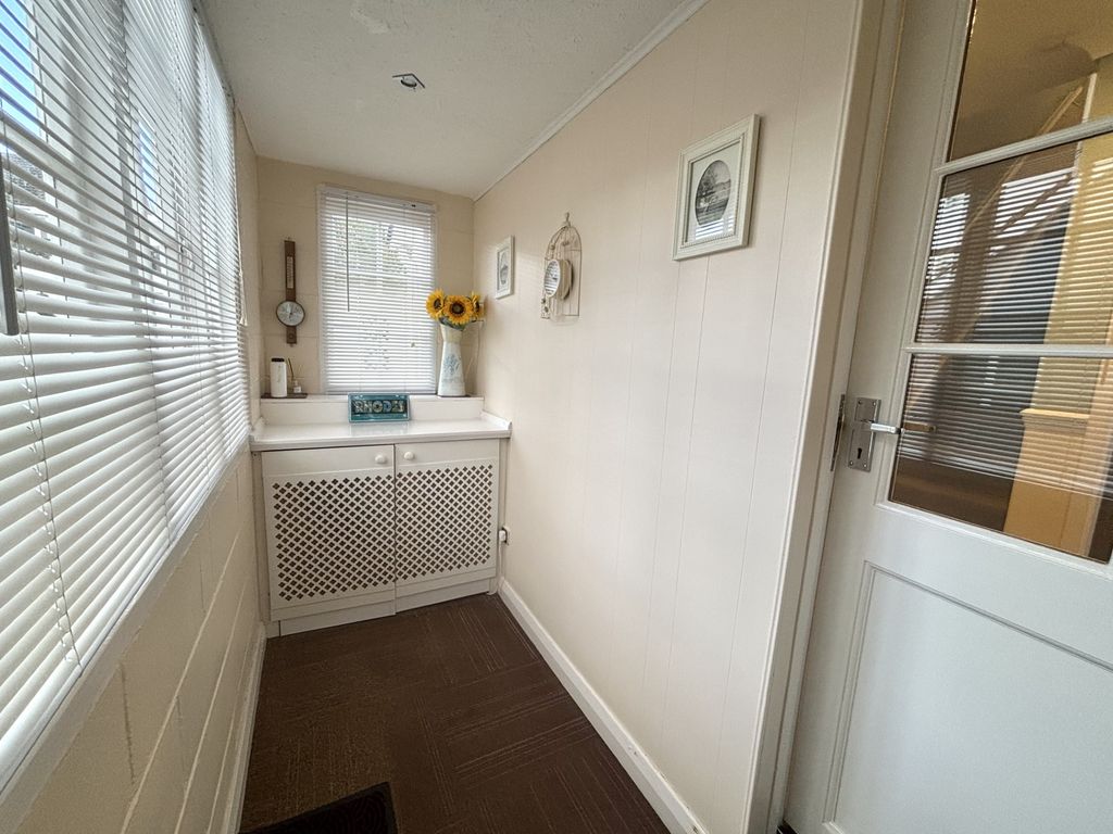 Property photo 2 of 27 Hallway