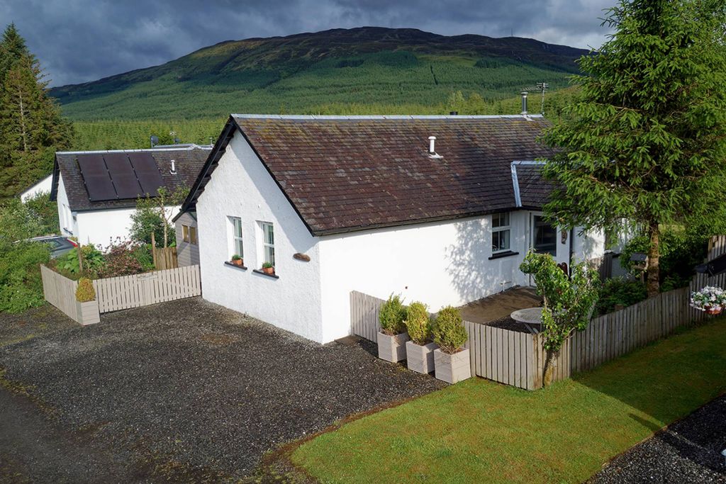 Property photo 1 of 28