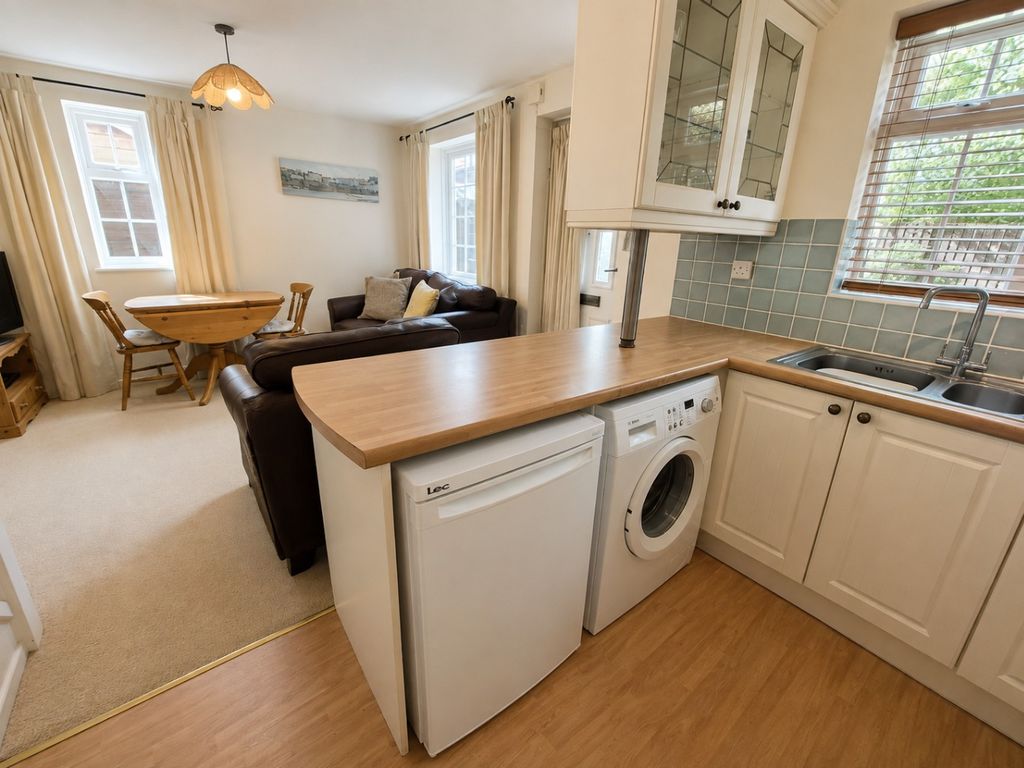 Property photo 2 of 8 5251392