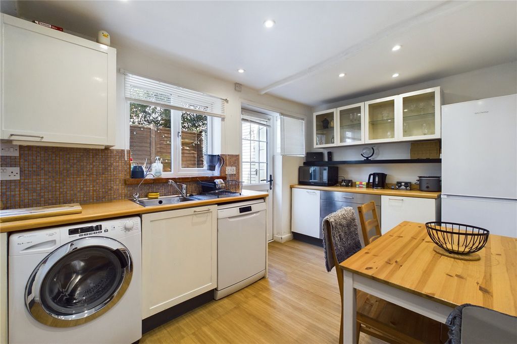 Property photo 3 of 17 Kitchen/Dining Room