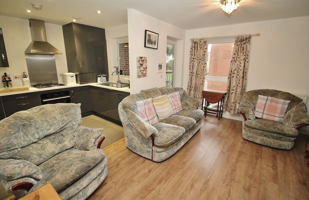 Property photo 2 of 12