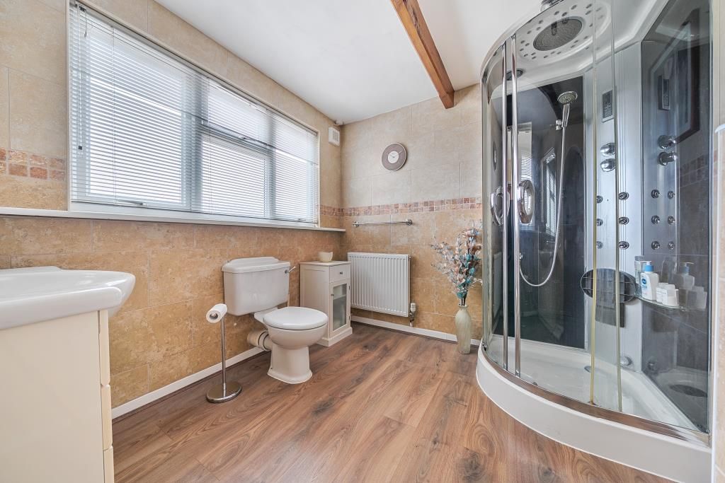 Property photo 2 of 26 Bathroom
