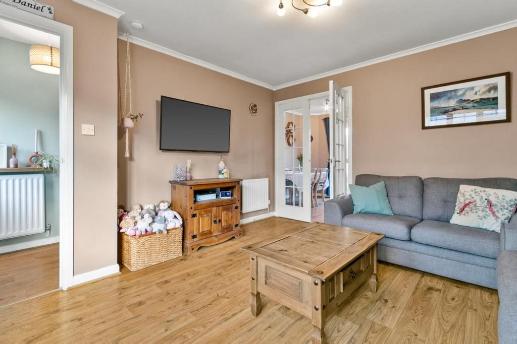 Property photo 3 of 27