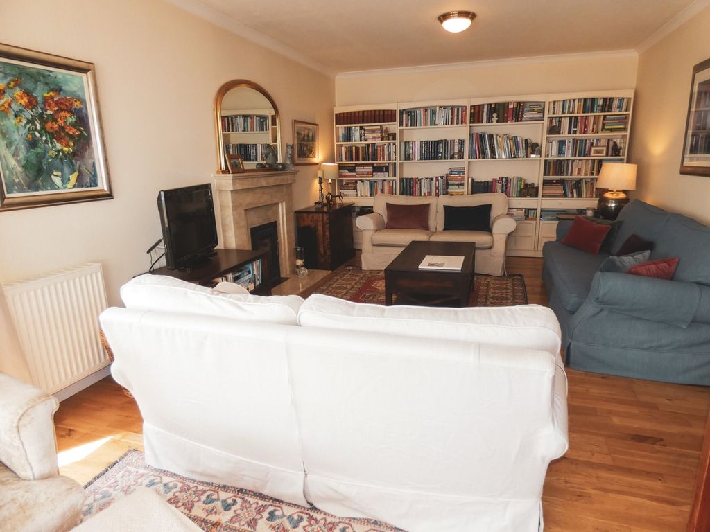 Property photo 3 of 41