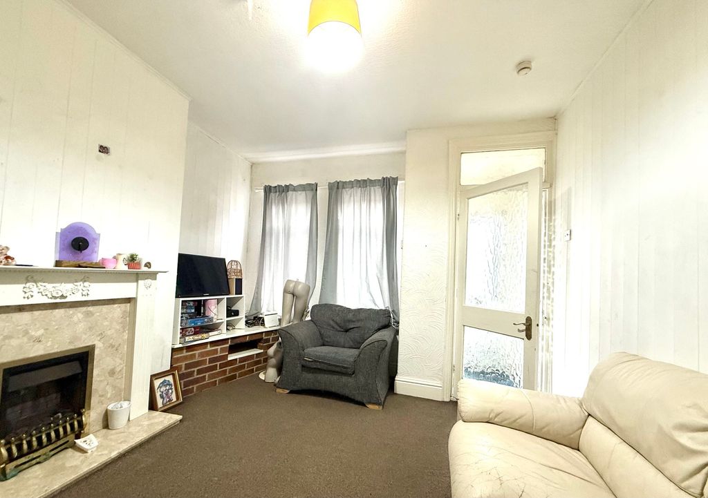 Property photo 3 of 13 Living Room