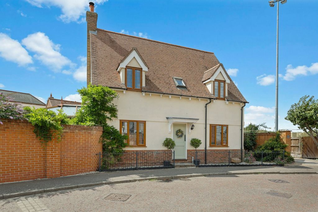 Property photo 3 of 27