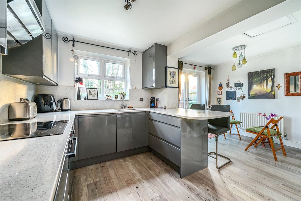 Property photo 3 of 12 Picture No. 06