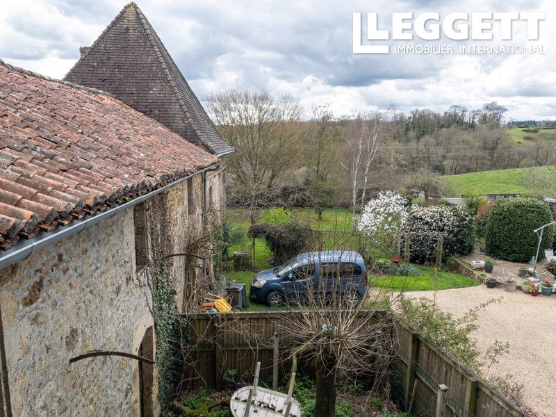 Property photo 3 of 10