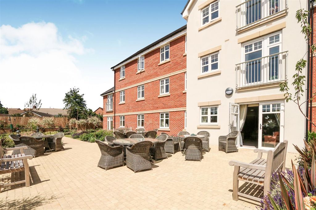 Property photo 1 of 22 Gardens And Large Patio.Jpg