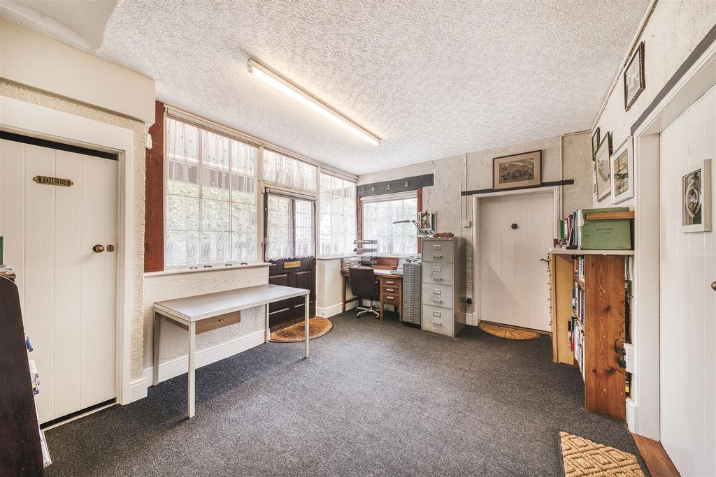 Additional image 25 of 5 bed detached house for saleSchool Lane, Chellaston, Derby DE73