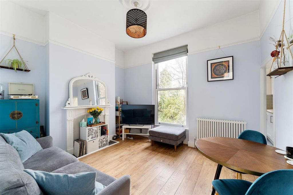 Property photo 2 of 7