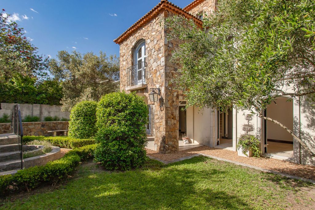 Property photo 3 of 33 Tk1681065