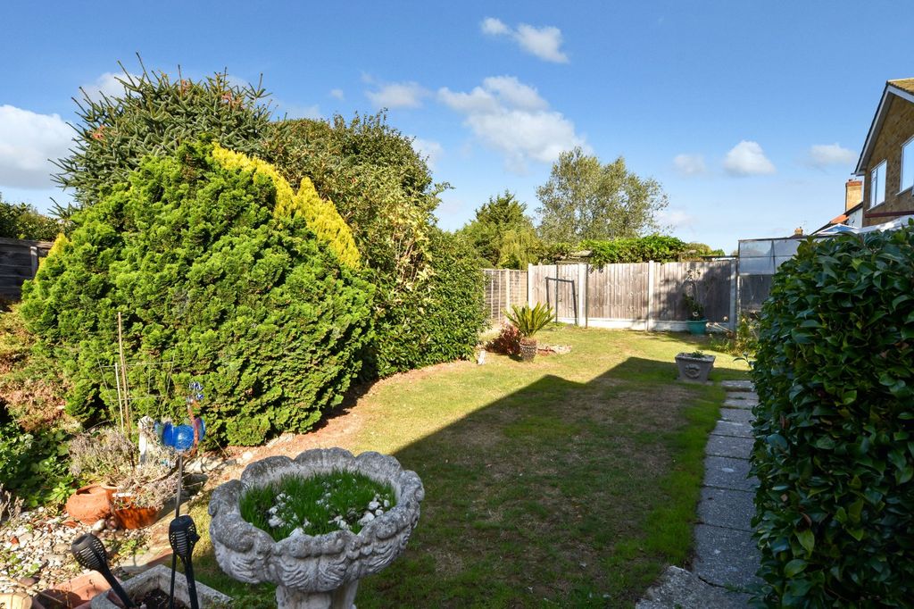 Property photo 2 of 39 Picture No. 29