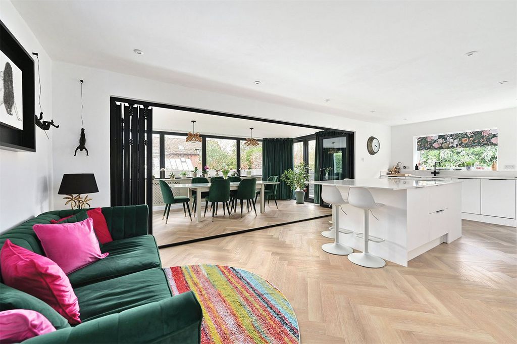 Property photo 2 of 26 Picture No. 18