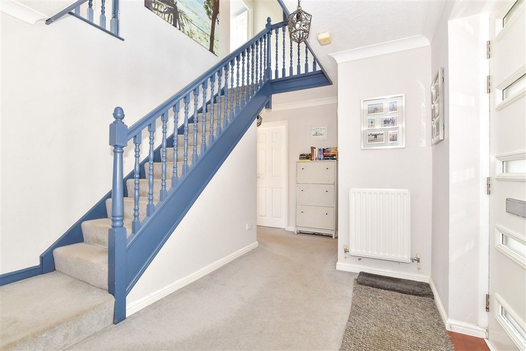 Property photo 3 of 16 Entrance Hall