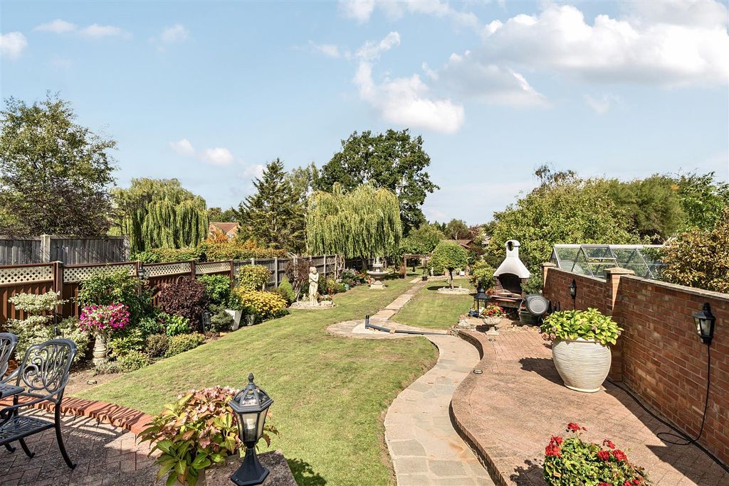 Property photo 1 of 25 1350492-21-68Beb8d3c365B.Jpg