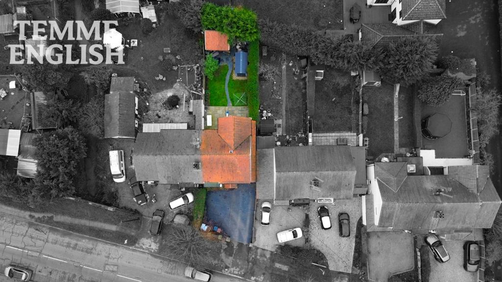 Property photo 2 of 22