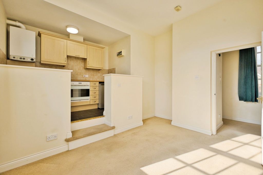 Property photo 2 of 13 Pbox-Img.Jpg