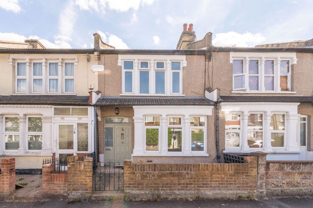 Property photo 1 of 17